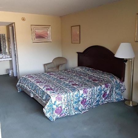 Regency Inn Fayetteville/Fort Bragg Exterior foto