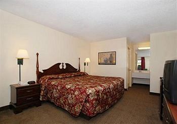 Regency Inn Fayetteville/Fort Bragg Exterior foto