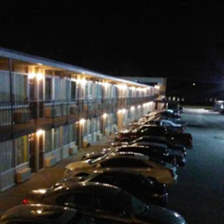 Regency Inn Fayetteville/Fort Bragg Exterior foto